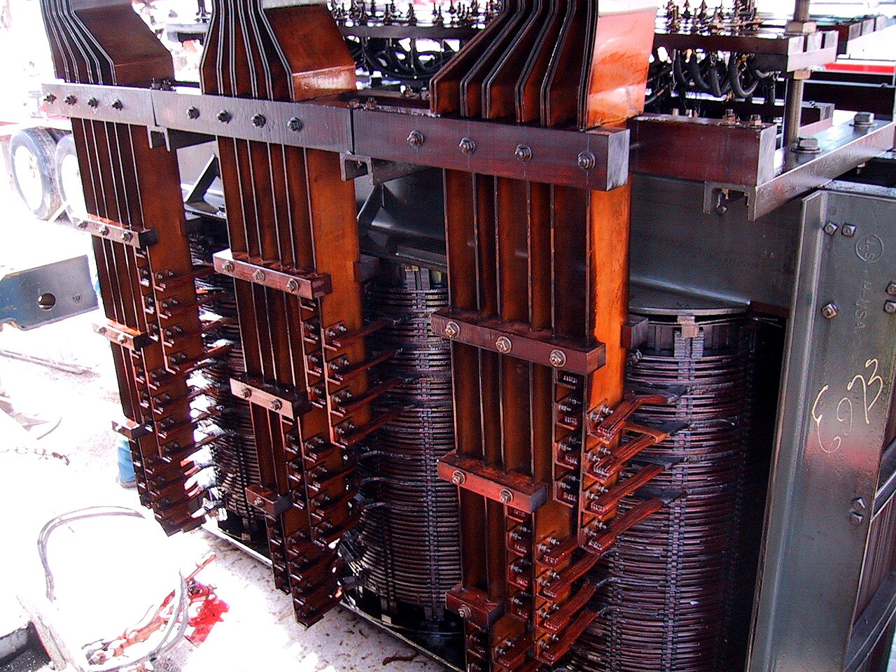 Berlin'de Trafo Yangını: Enerji Şebekesine Sabotaj Endişesi