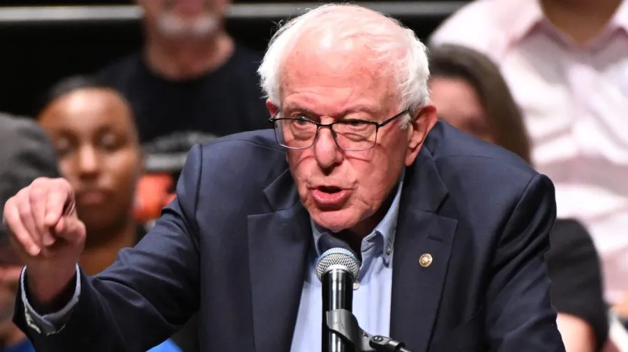 Bernie Sanders: Demokratik ön seçimlerde süper PAC'ler yasaklansın
