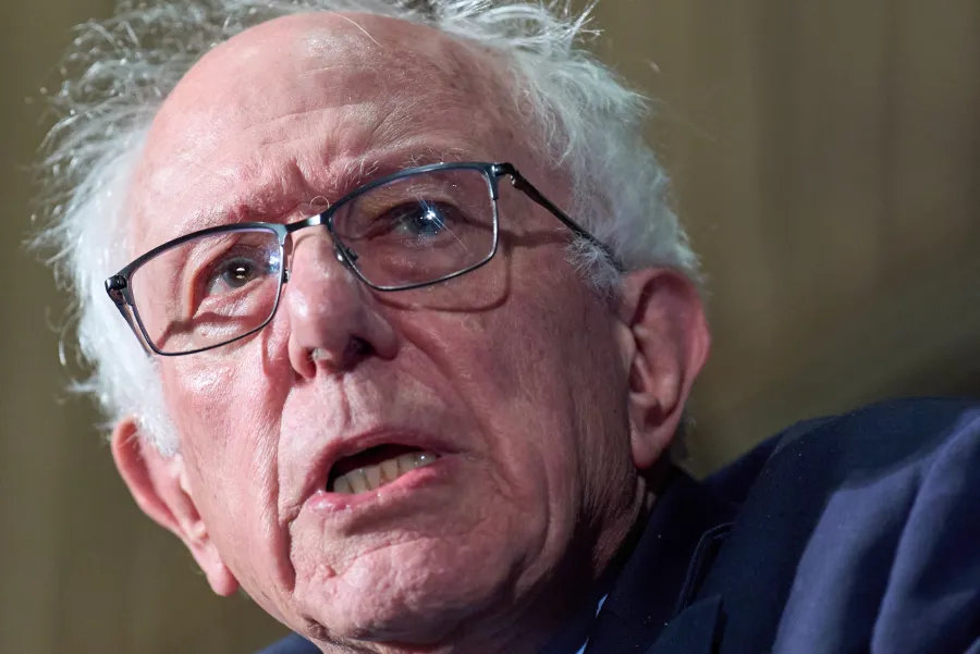 Bernie Sanders'a Not: Yapay Zeka, Mavi Yakalı İşler için Yeni Bir Dönem Başlatabilir