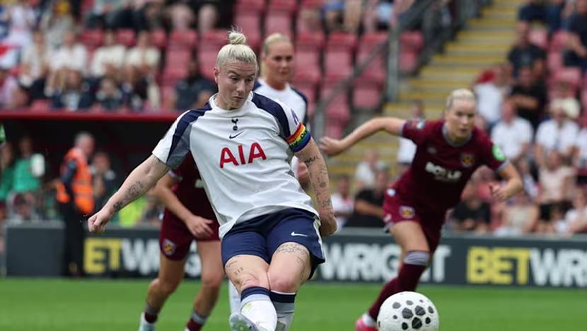 Bethany England, Crystal Palace ile 2 Yıllık Sözleşme İmzaladı