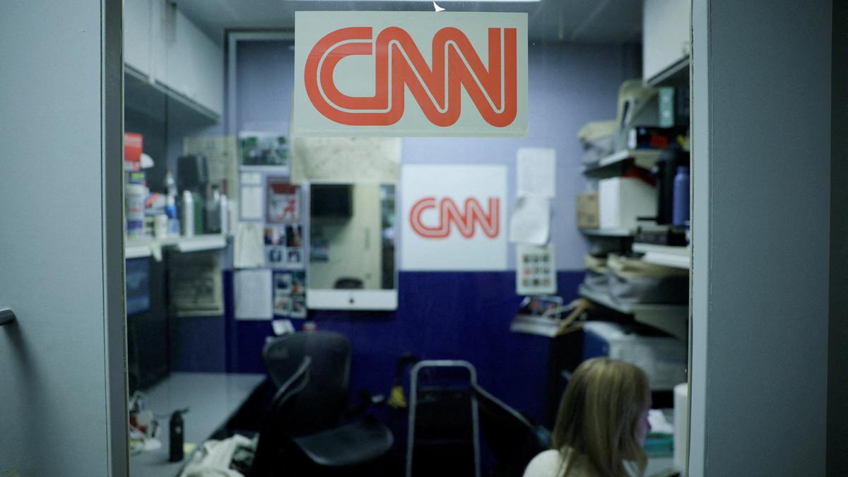 Beyaz Saray, CNN'i Air Force One'dan çıkardı: Yerine Real America's Voice News
