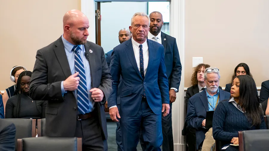Beyaz Saray, kritik ara seçimler öncesi RFK Jr.'ı sahaya sürüyor