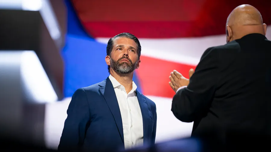 Beyaz Saray'ın Trump Jr.'a Kredi Skandalı: Demokratlar Soruşturma İstiyor