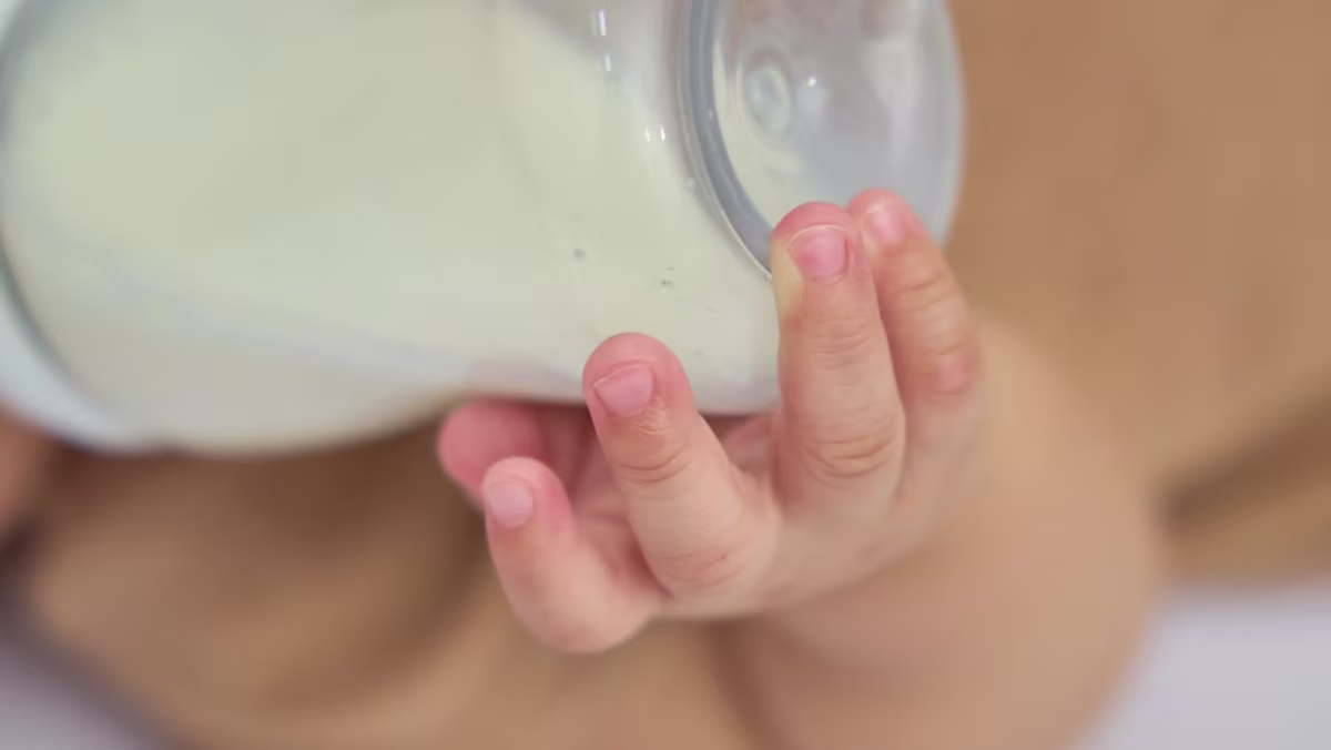 Biberonla zorla besleyen bakıcıya 1 yıl hapis