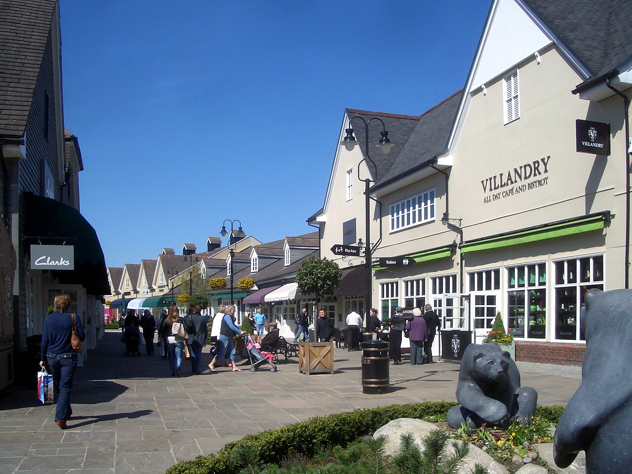 Bicester Village İşletmecisi Çin'de Büyümeyi Planlıyor