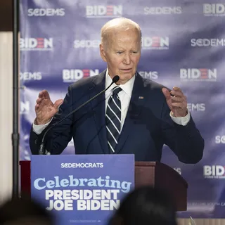 Biden'dan soruşturma kayıtlarına dava engeli