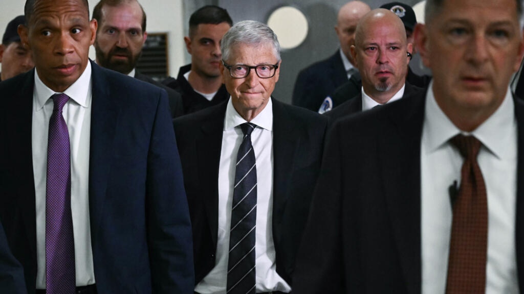 Bill Gates, Epstein görüşmeleri için büyük hata dedi