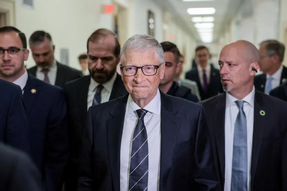 Bill Gates: Epstein ilişkilerimi bildiğim için beni tehdit etti