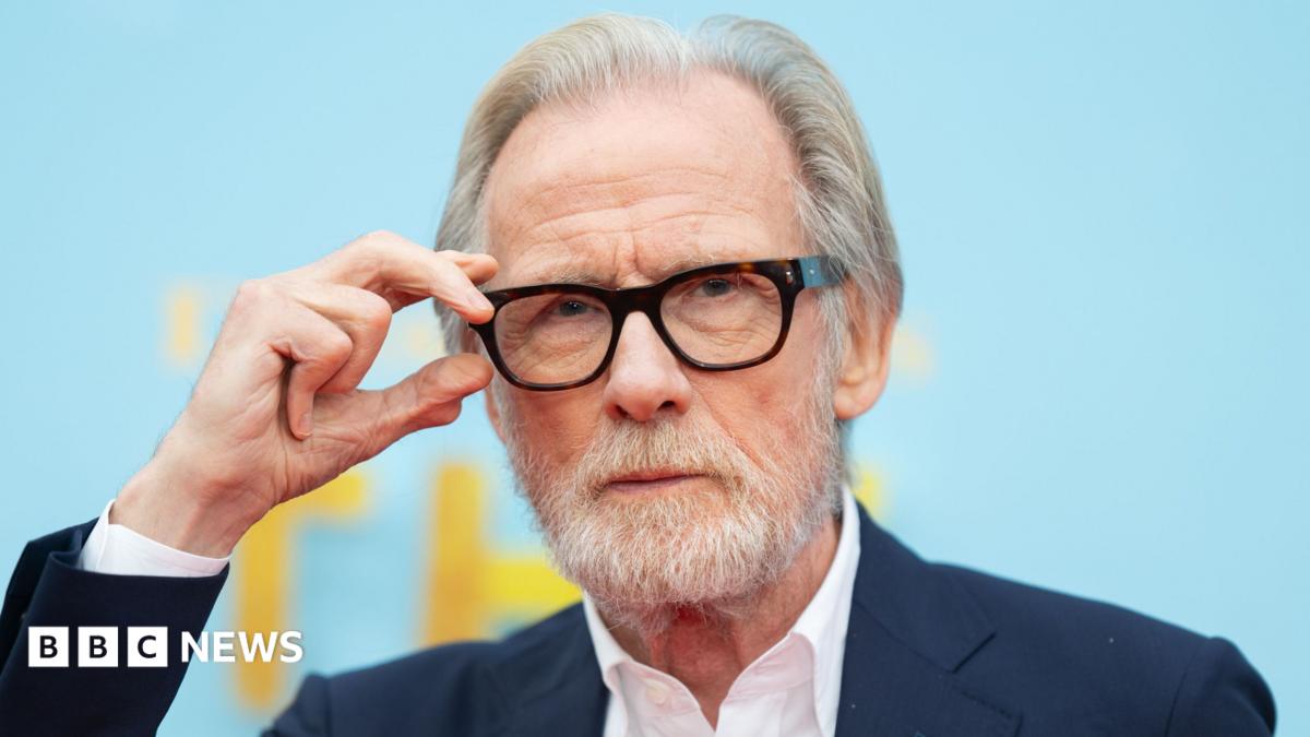 Bill Nighy, İngiliz Podcast Ödülleri'nde En İyi Sunucu Ödülünü Kazandı