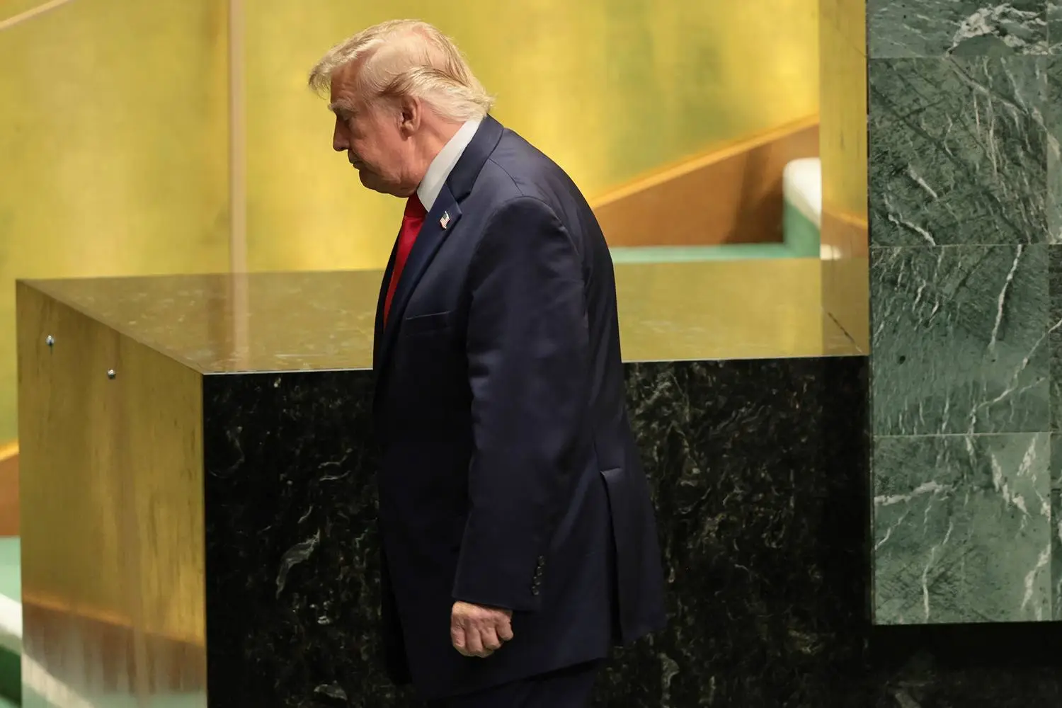BM'de İki Farklı Ses: Trump Tehdit Etti, Guterres Barış İstedi