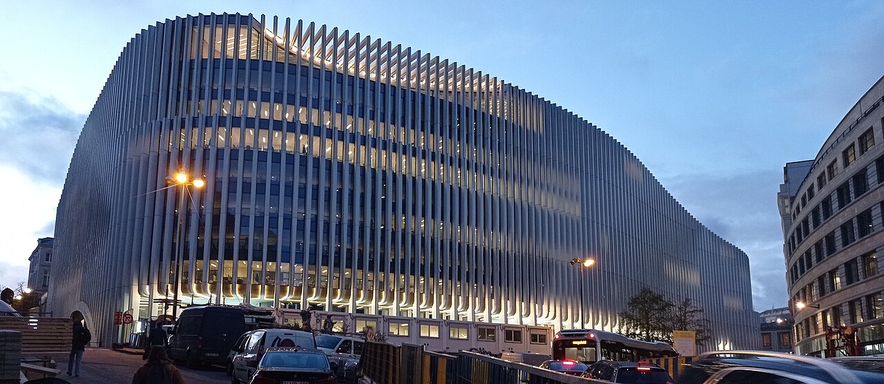 BNP Varlık Birimi, Çin Faiz Swap'larında Short Pozisyonla EM Tahvil Riskini Hedge Ediyor