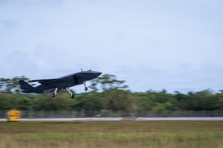 Boeing'in Ghost Bat İHA'sı Pasifik Tatbikatında F-35'lerle Uçtu