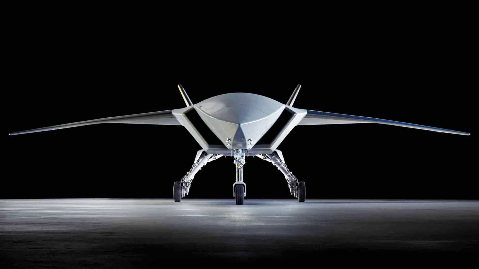 Boeing'in Yeni Ghost Bat'ı AIM-120 Füzelerini Dahili Olarak Taşıyabilecek