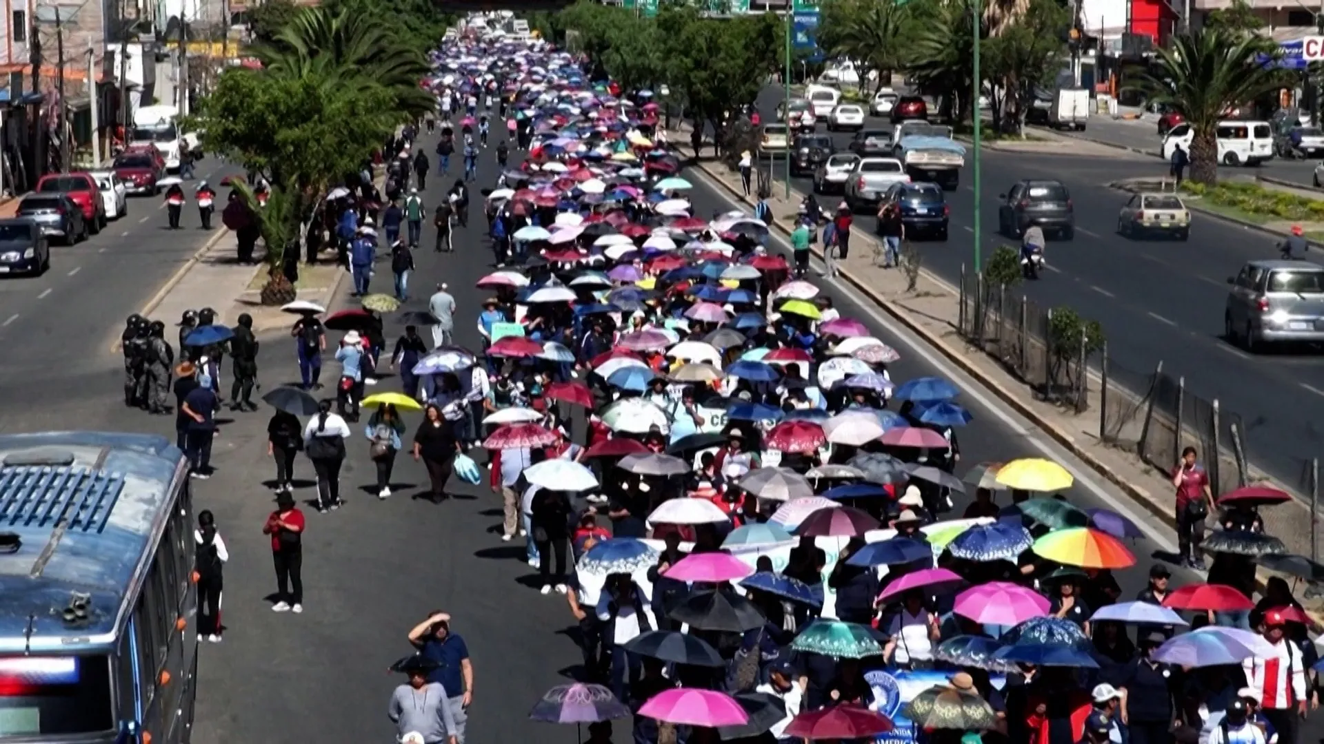Bolivya'da Öğretmenler Maaş ve Eğitim Reformu İçin Grevde