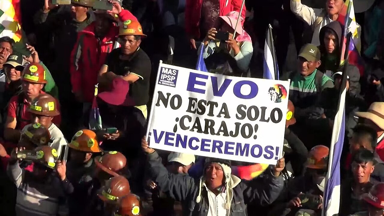 Bolivya'da yasama, protestoculara karşı ordu kullanımını onayladı