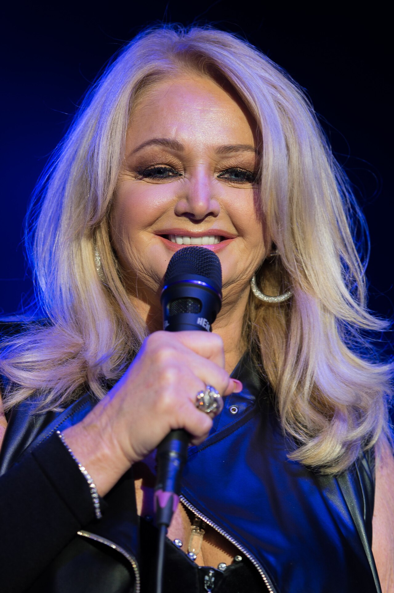 Bonnie Tyler komadan çıktı, Portekiz'de yoğun bakımda