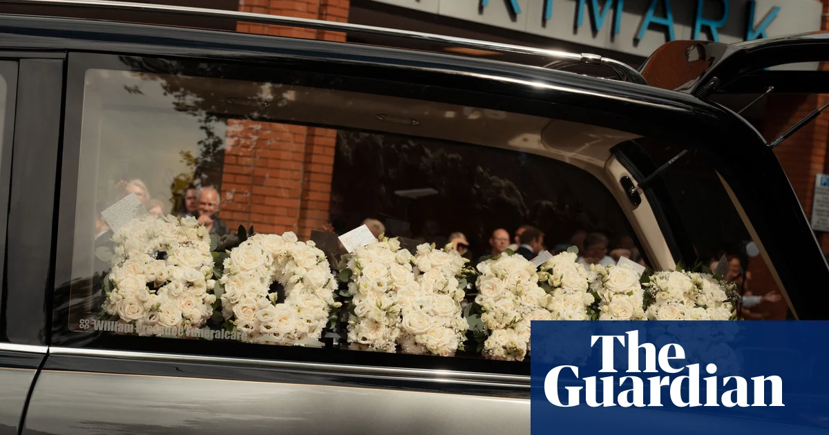 Bonnie Tyler'a Veda: Swansea'da Duygu Dolu Tören