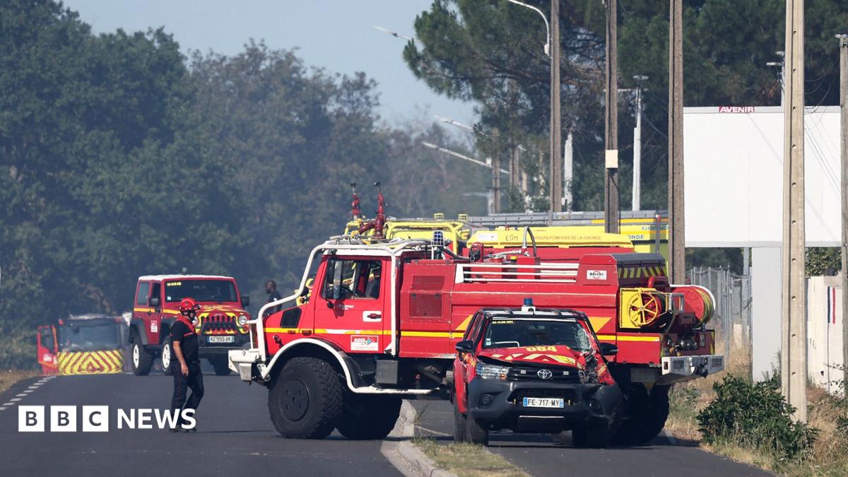 Bordeaux Havalimanı Yakınındaki Yangında İki Fransız İtfaiyeci Hayatını Kaybetti