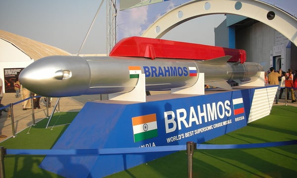 BrahMos Batı’ya Açılıyor: BAE, Rusya ve Hindistan’ın Savunma İhracatında Yeni Dönem