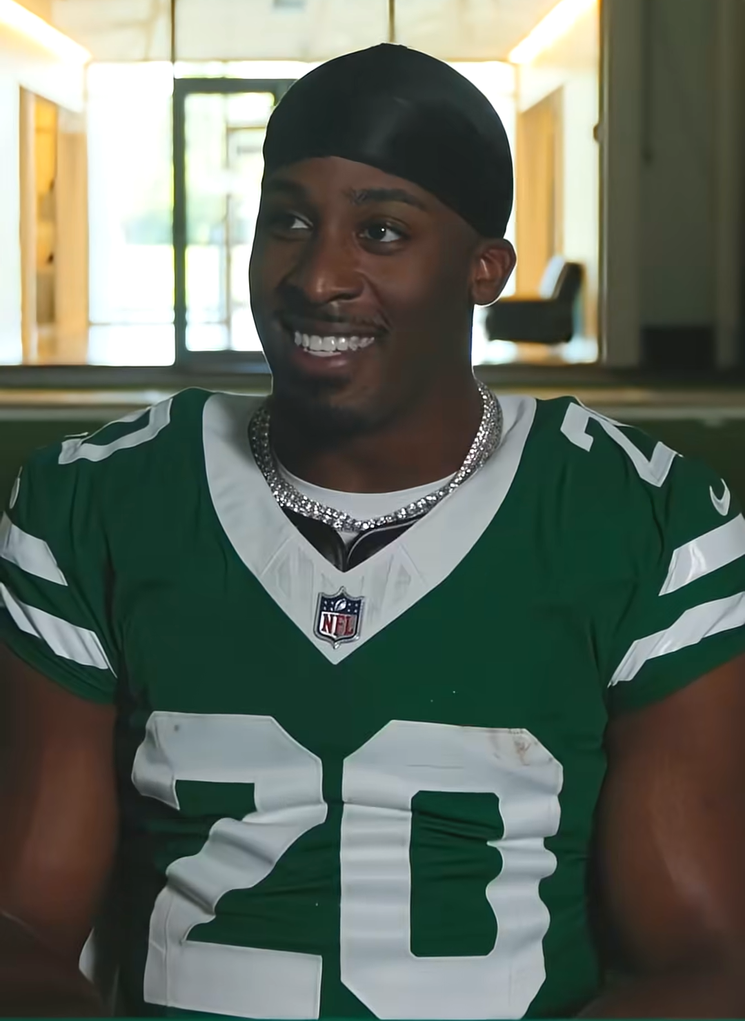Breece Hall'ın Sakatlık Durumu Netleşti: New York Jets'e Sevindirici Haber