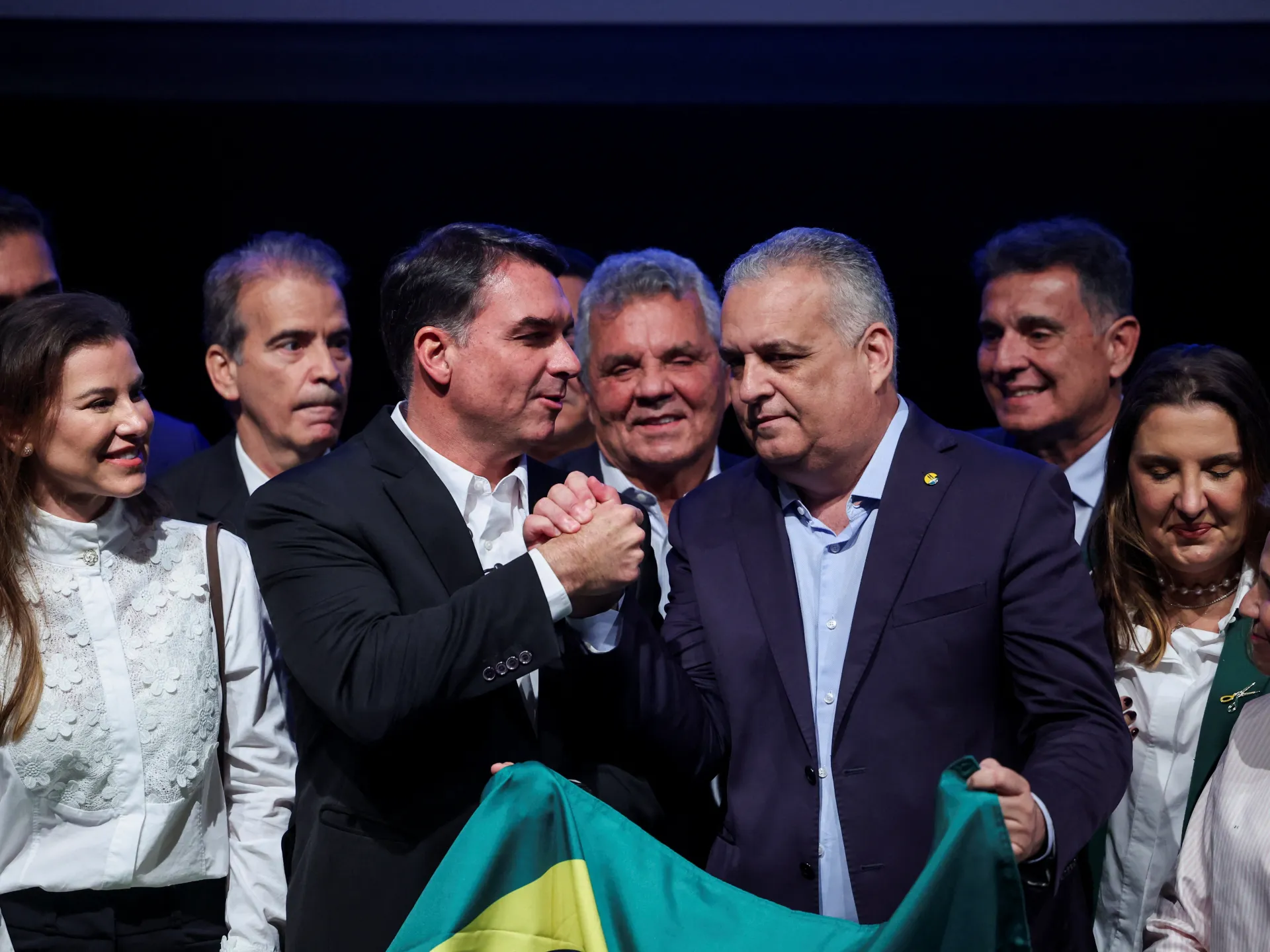 Brezilya'da Bolsonaro'nun oğlu başkan yardımcısı adayını açıkladı