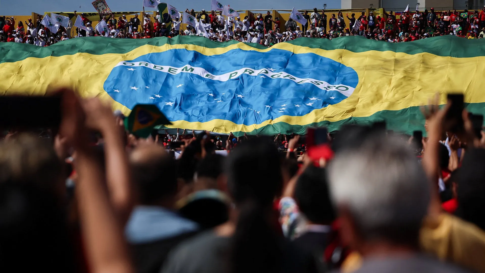 Brezilya'da başkanlık yarışı: Lula ve Bolsonaro'nun oğlu karşı karşıya