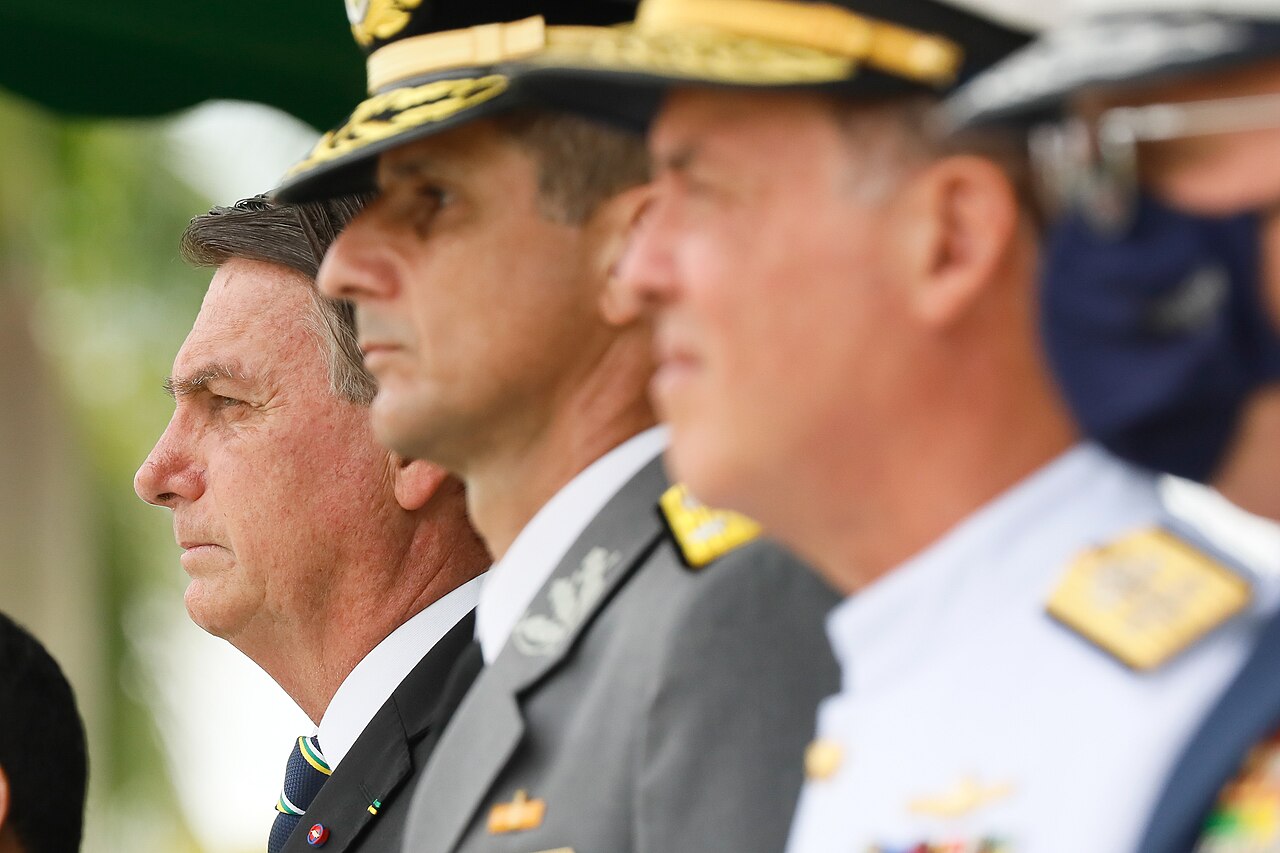 Brezilya Seçimi: Lula ve Flavio Bolsonaro Anketlerde Başa Baş