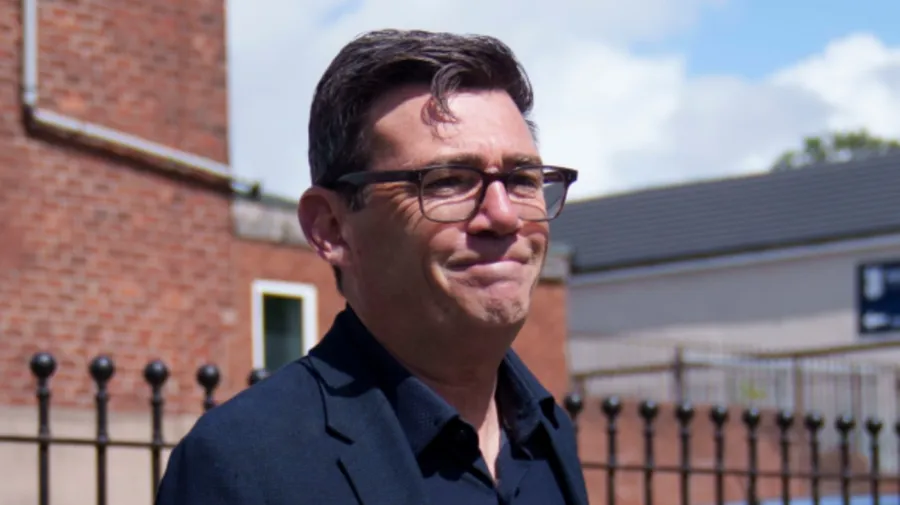 Birleşik Krallık'ta Starmer'ın Yerine Geçmesi Beklenen İsim: Andy Burnham