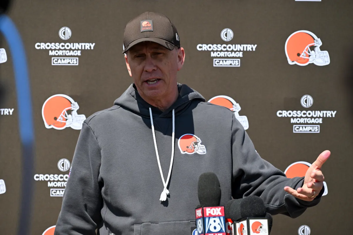 Browns'tan Monken, Sanders Sorusuna Sert Yüklendi