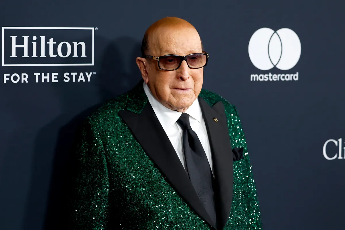 Bruce Springsteen ve Rod Stewart'dan Clive Davis'e Veda