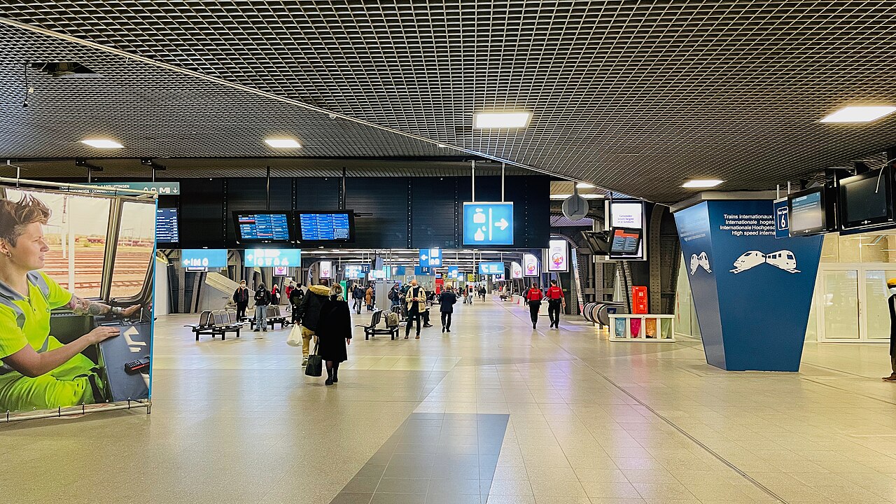 Brüksel'de Kalashnikovlu Şüpheli Gare du Midi'de Tutuklandı