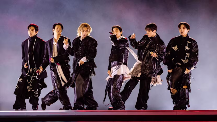 BTS Singapur konseri: Hayranlar VIP bilet kapmak için yarıştı