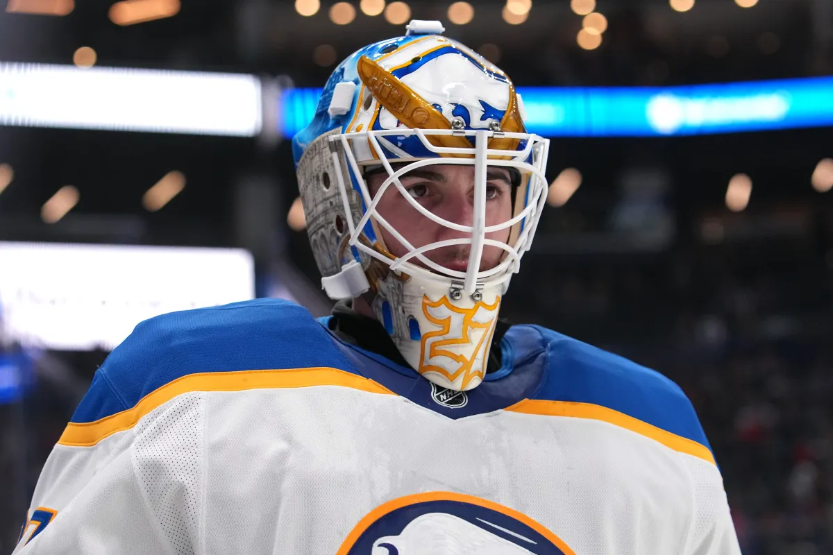 Buffalo Sabres'ta Belirsizlik: Hellebuyck Transferi İki Oyuncunun Geleceğini Tehdit Ediyor