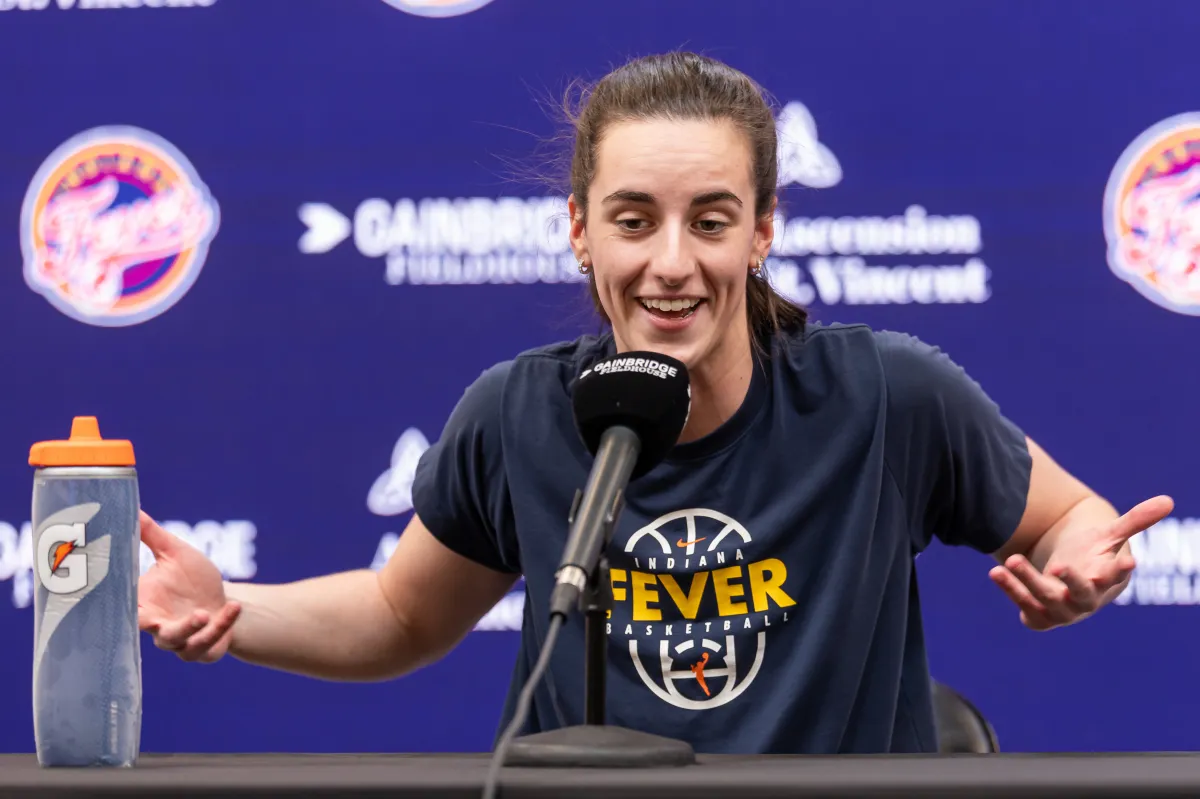 Caitlin Clark'tan Hakeme Çığlık: Uyarı Aldı