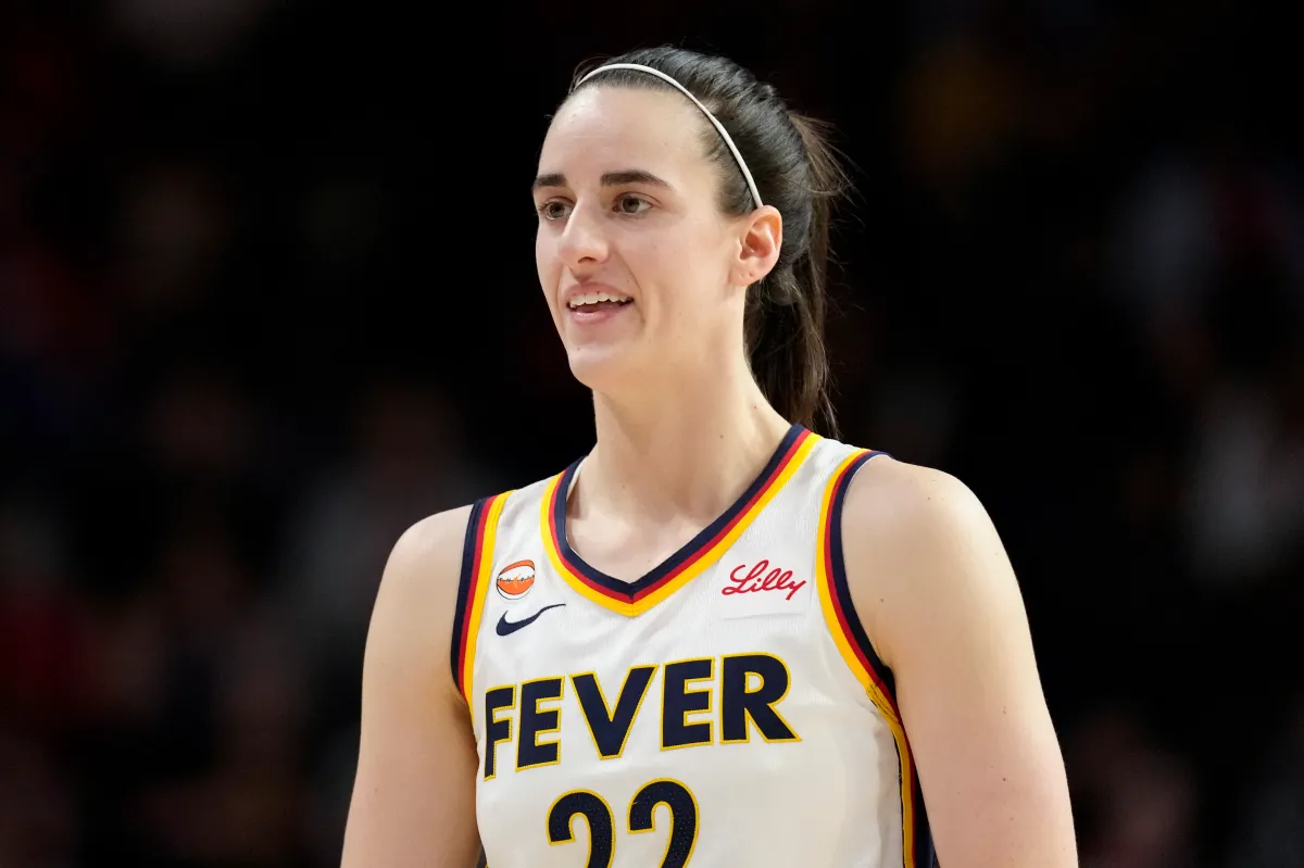 Caitlin Clark'tan Taylor Swift Temalı Nike Kobe 6 Sneaker