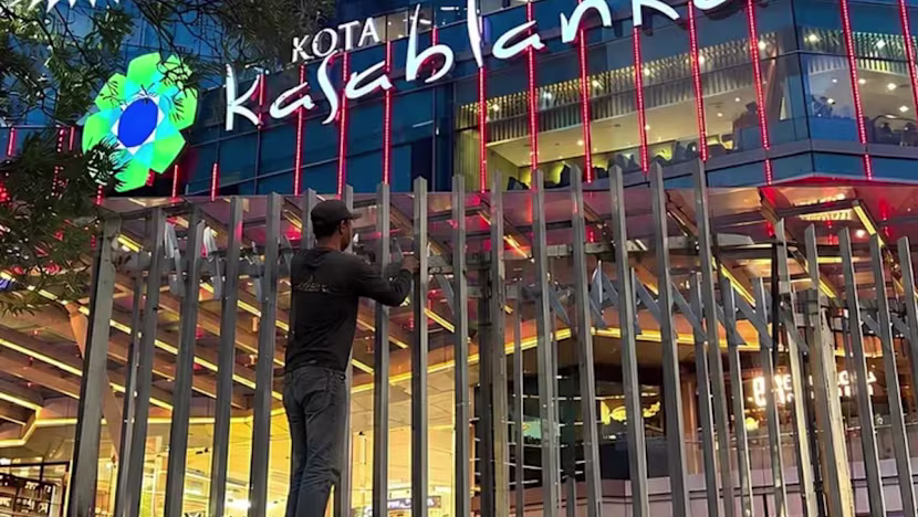 Cakarta Valisi ve Polisten Alışveriş Merkezlerindeki Çitlere İlişkin Sakinlik Çağrısı