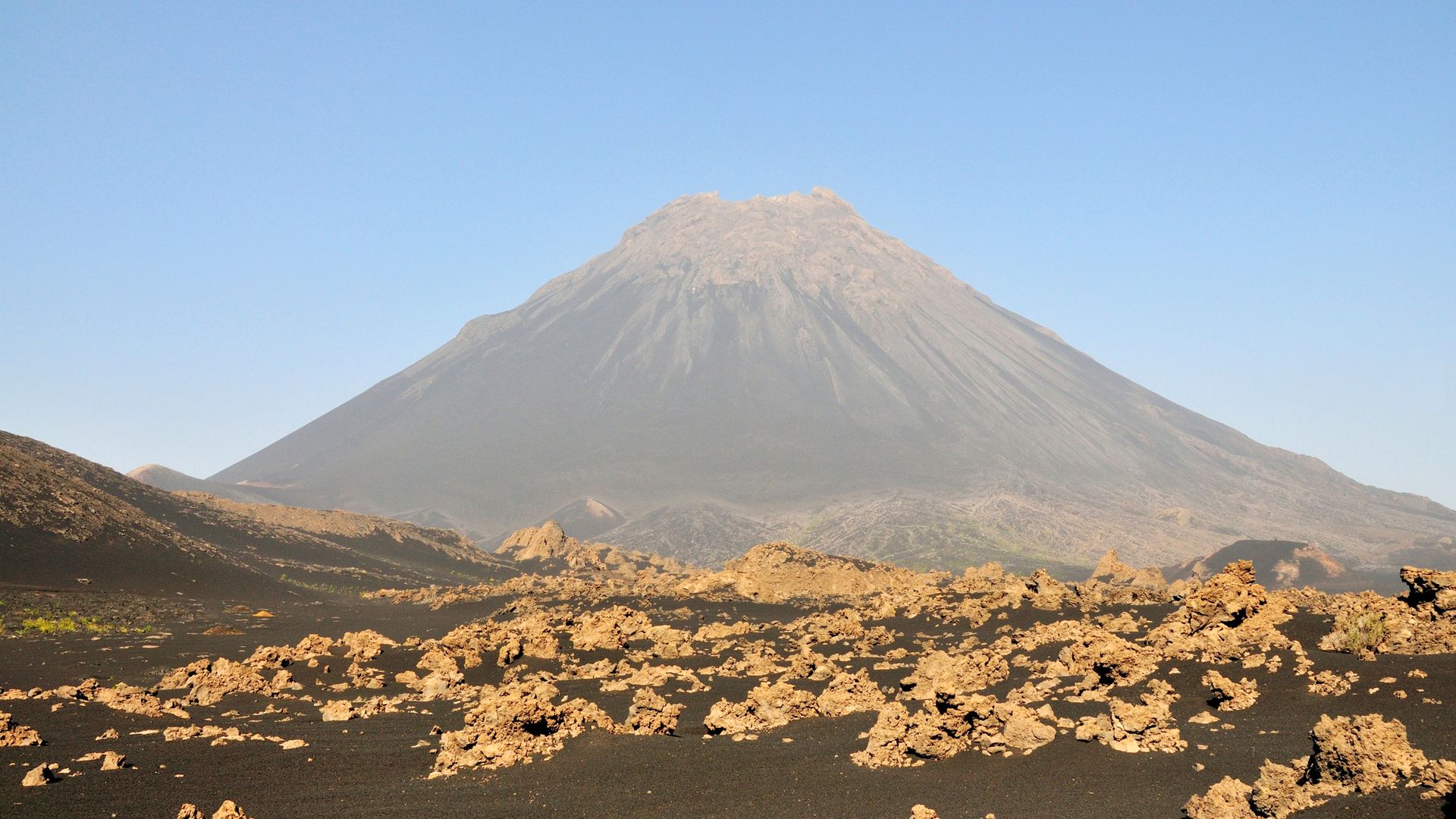 Cape Verde'de Otobüs Faciası: En Az 25 Ölü