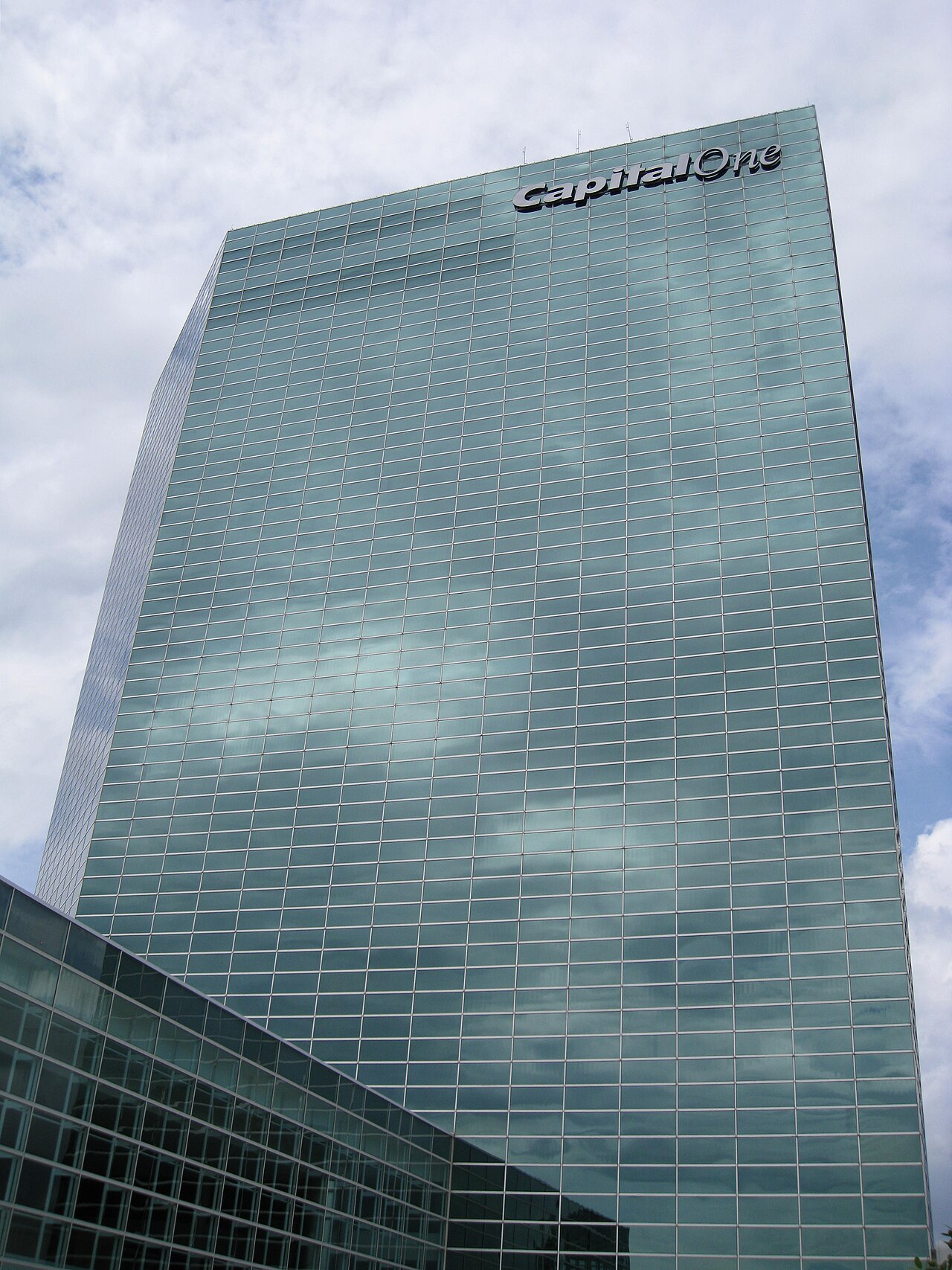 Capital One, Trump Organizasyonu'nda kara para aklama endişelerini doğruladı