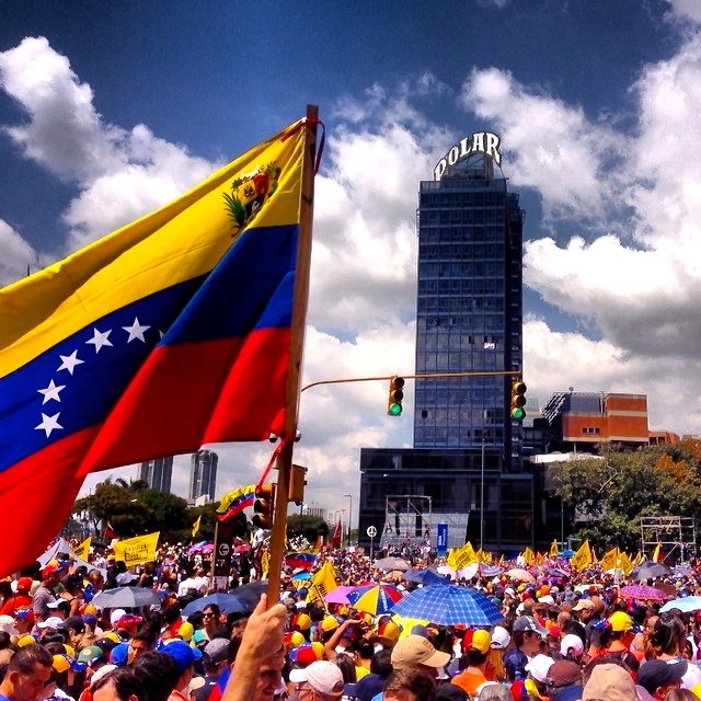 Caracas baskı altında: Venezuela'da demokrasi
