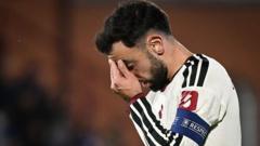 Carrick, Fernandes'i Yedek Bırakmalı Mı
