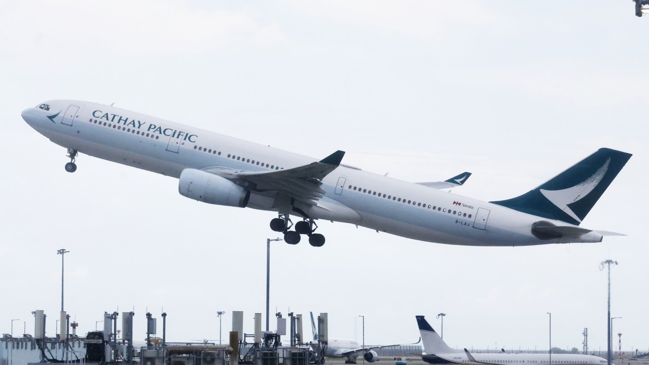 Cathay Pacific Dubai ve Riyad uçuşlarını askıya aldı