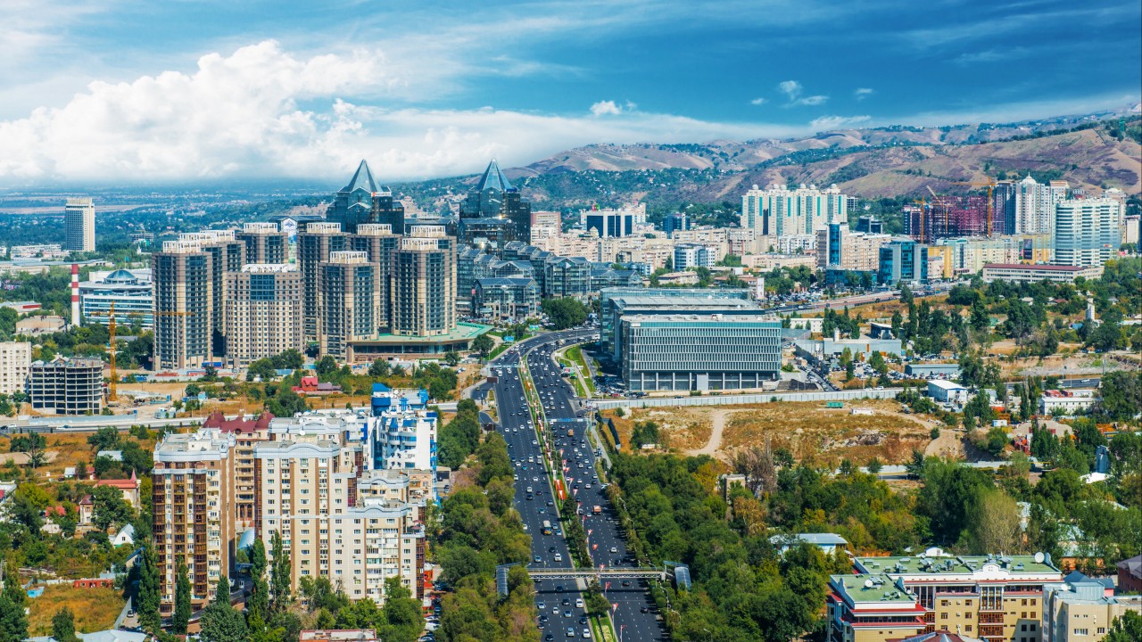 Cathay Pacific, Hong Kong-Almatı direkt uçuşlarına başlıyor