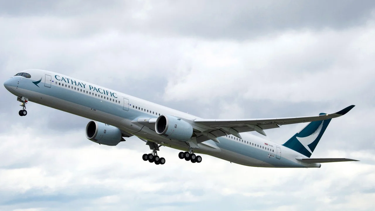 Cathay Pacific uçağı NATO savaş uçakları tarafından önlendi: HK düzenleyicisi kapsamlı inceleme başlattı