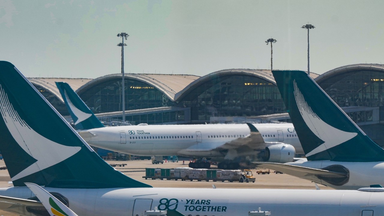Cathay Pacific Orta Doğu Gerginliği Nedeniyle Yakıt Zammını Yüzde 41'e Kadar Artırdı