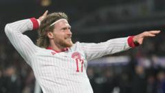 Celtic, Danimarkalı golcü Hogh'u rekor transferle kadrosuna kattı