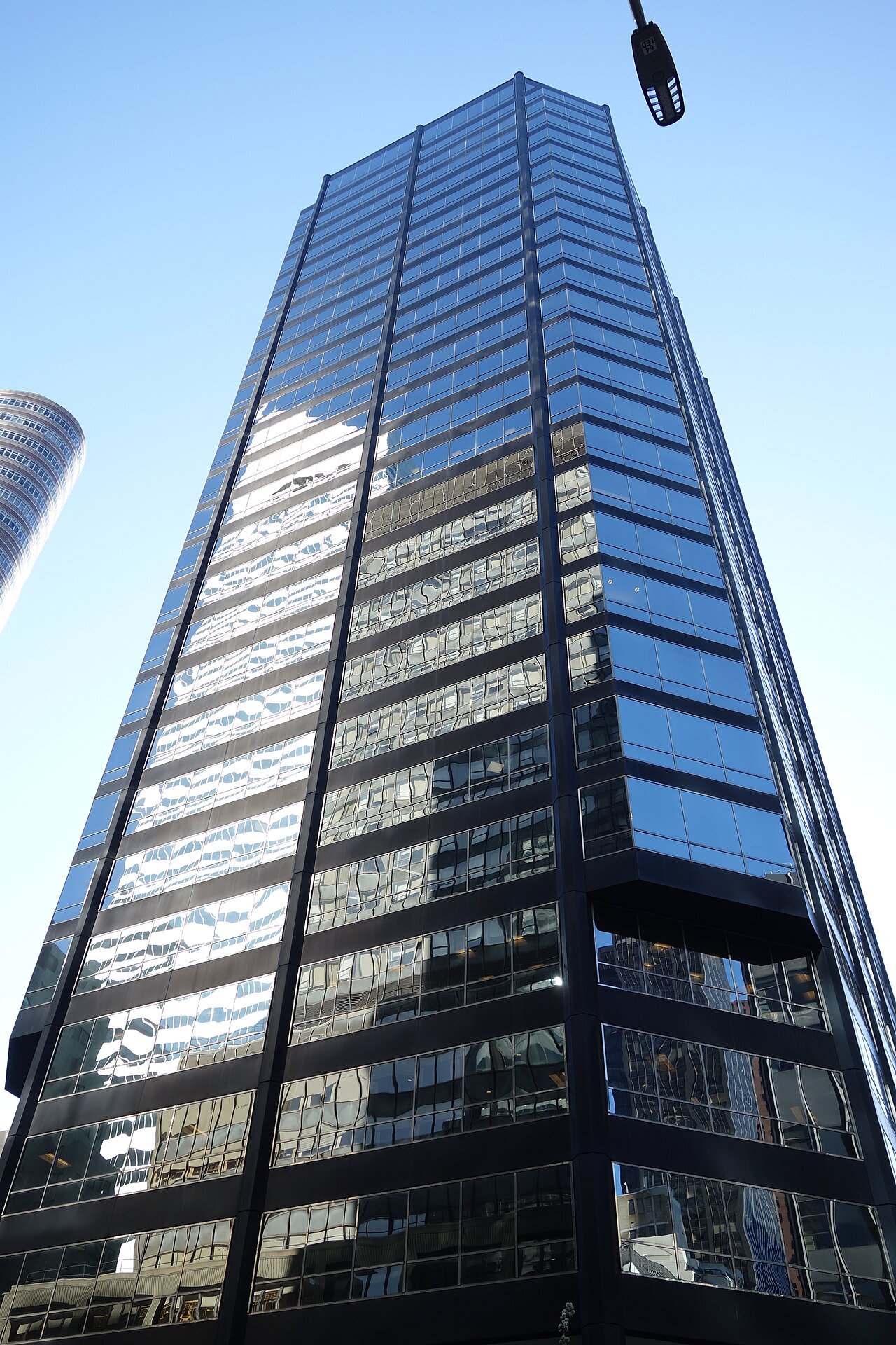 Cerberus, Tenet Equity'yi 1,6 Milyar Dolara Sattı