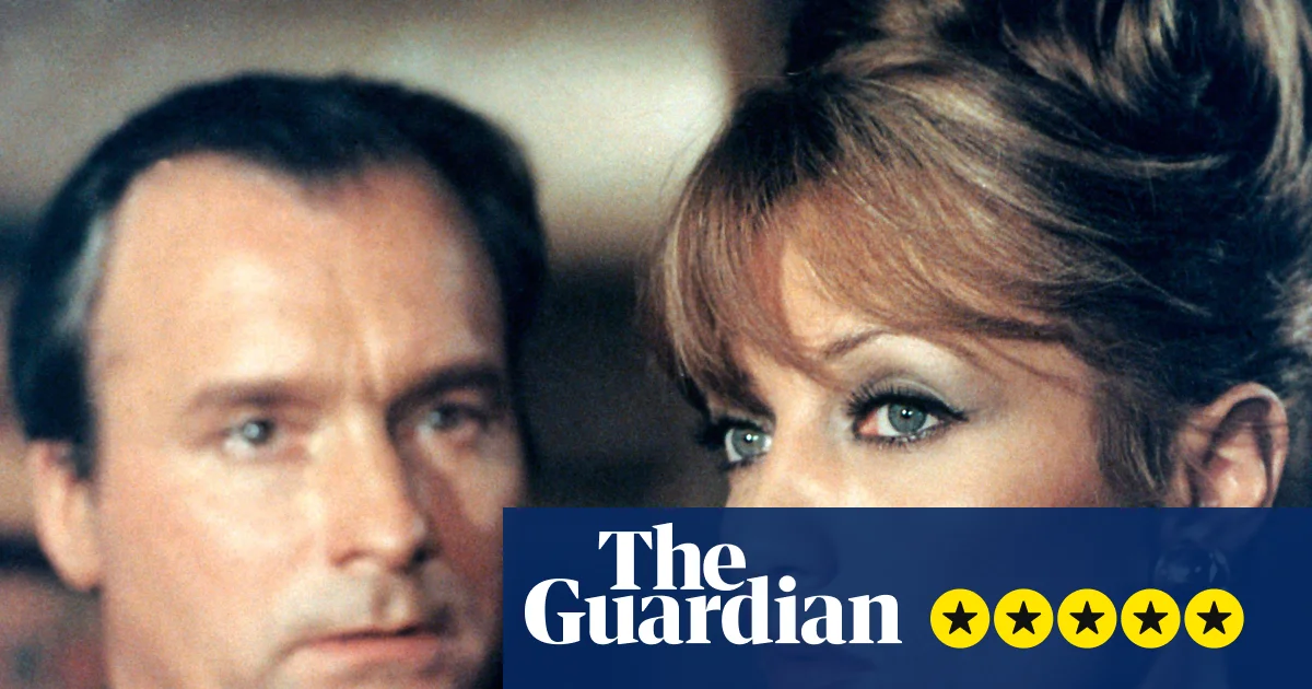 Chabrol'un 'La Femme Infidèle' Filmi: Baskı ve Korkunun Balesi