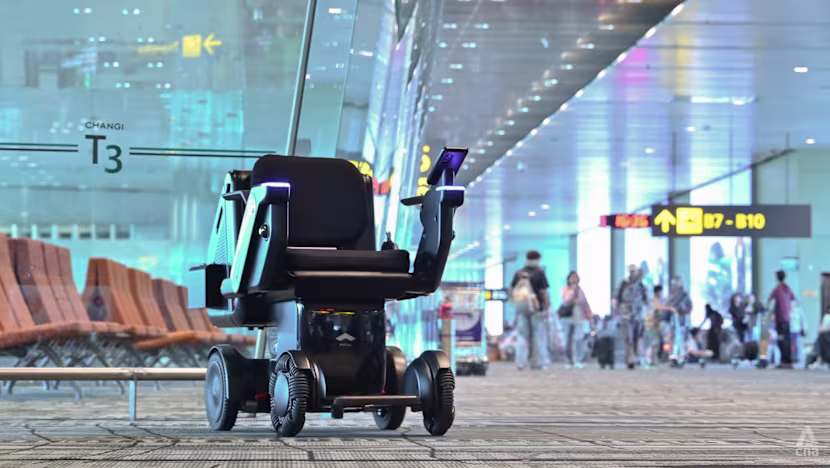Changi Havalimanı'ndan transit yolculara otonom tekerlekli sandalye