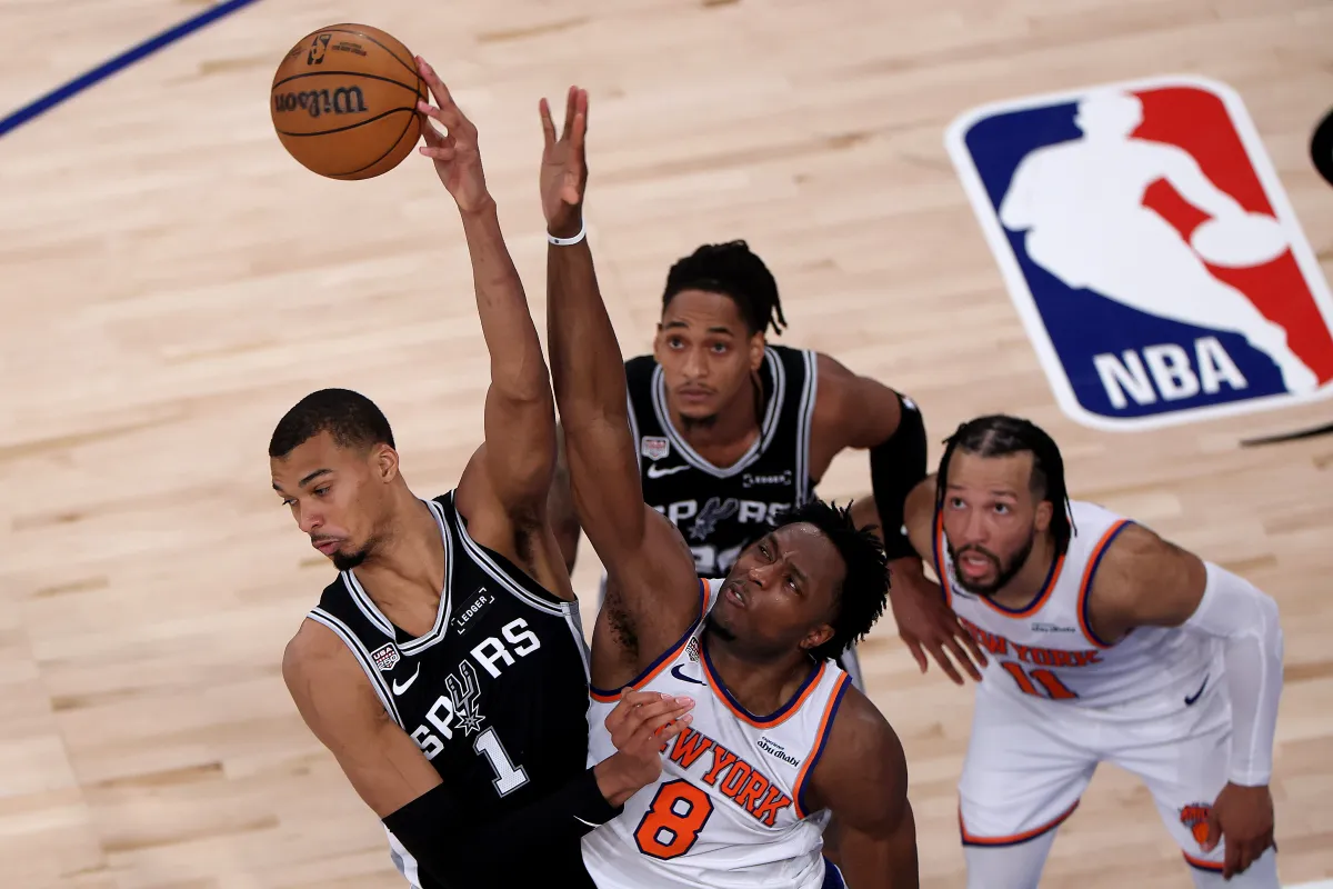 Charles Barkley'den Spurs'e Ağır Eleştiri: 29 Sayı Farkı Tarihe Geçti