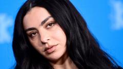 Charli XCX Yeni Albümünde Brat Başarısını Sorguluyor